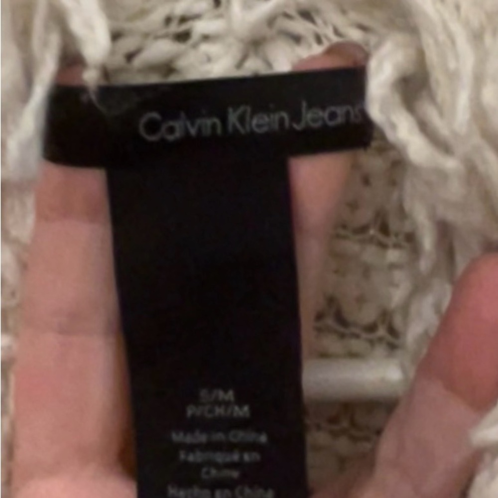 Calvin Klein jeans Cozy Cream cottage core Knit Sweater - Picture 3 of 3
